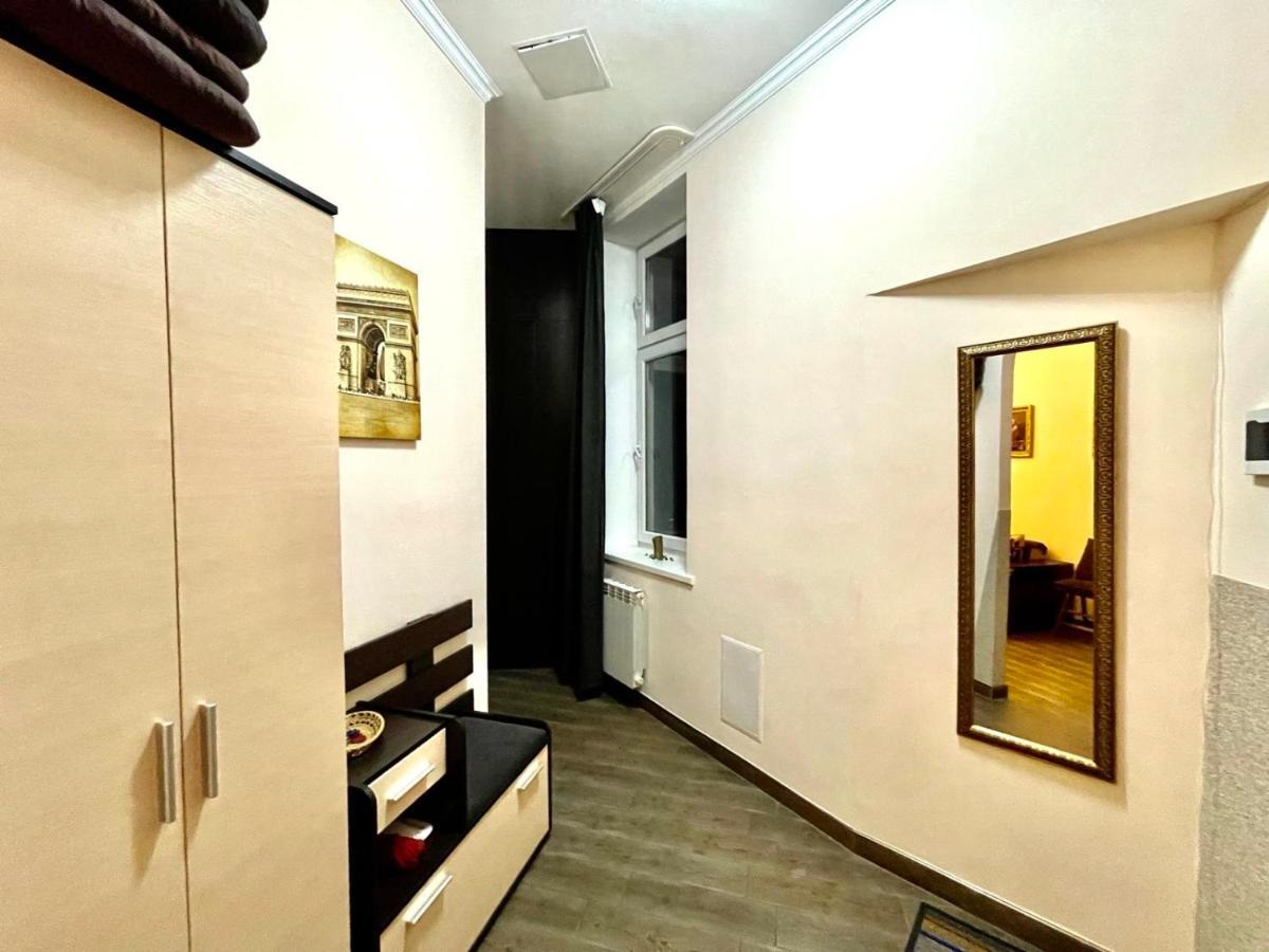 V&O Whitechocolateapt 800 M To Opera Lviv Kültér fotó