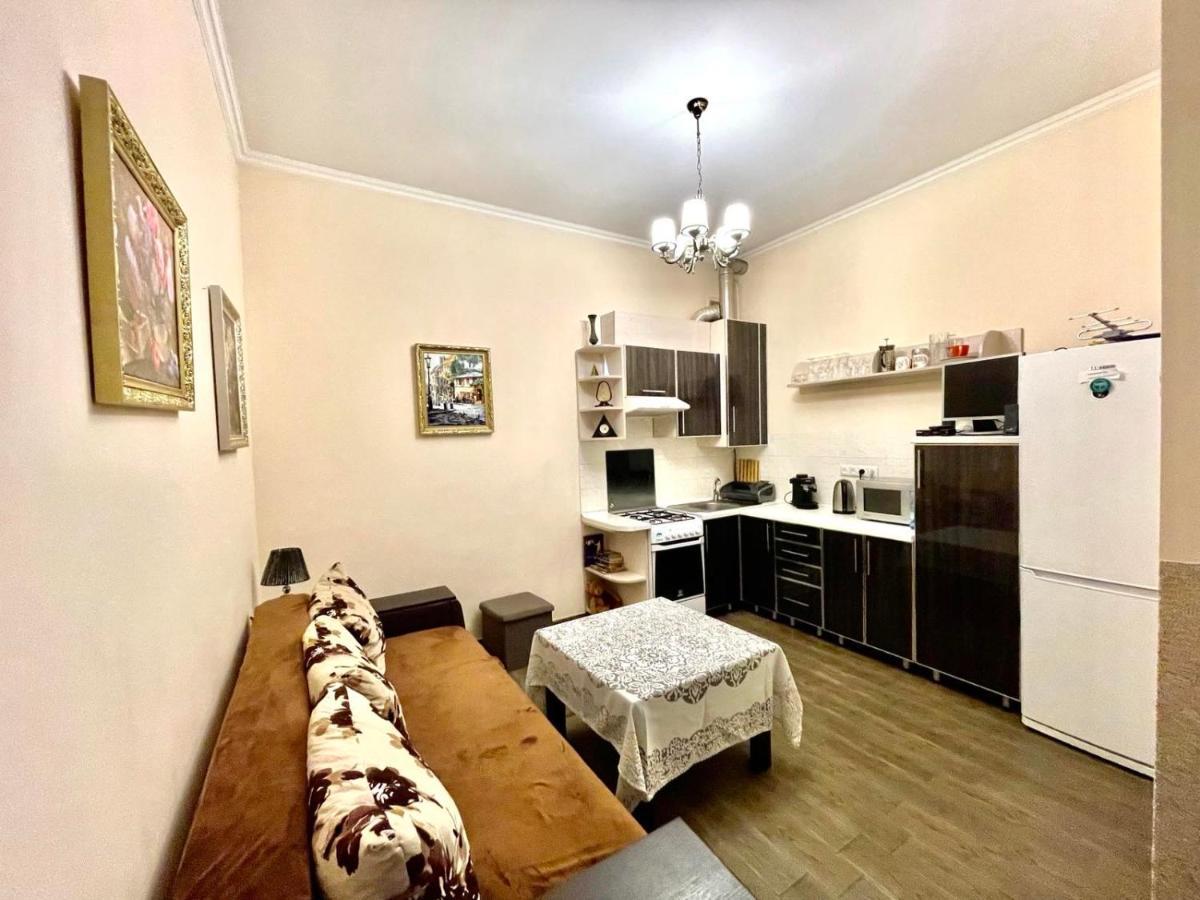 V&O Whitechocolateapt 800 M To Opera Lviv Kültér fotó